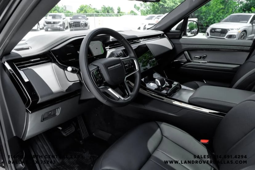 2026 Land Rover Range Rover Sport - Image 3