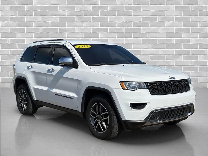 2019 Jeep Grand Cherokee - Image 2