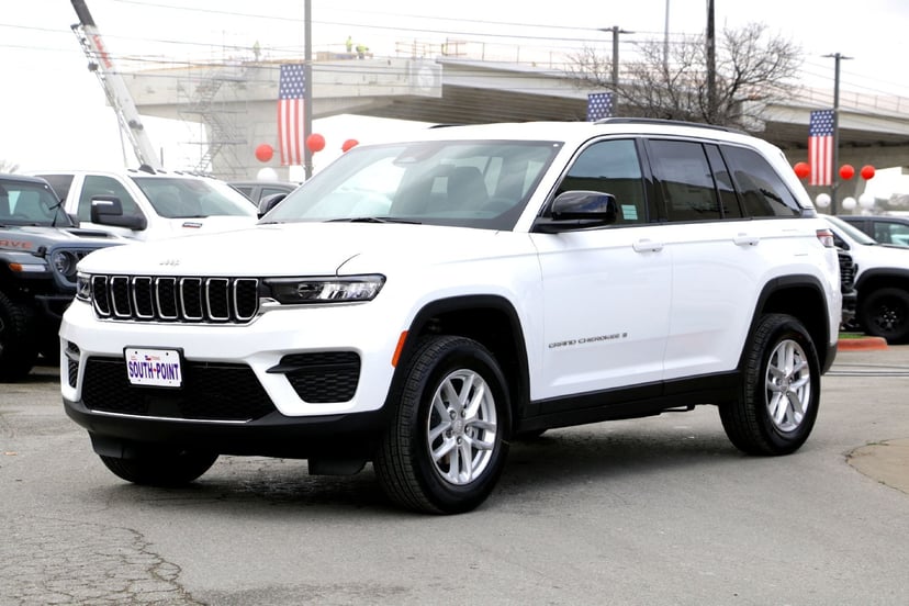 2026 Jeep Grand Cherokee - Image 1