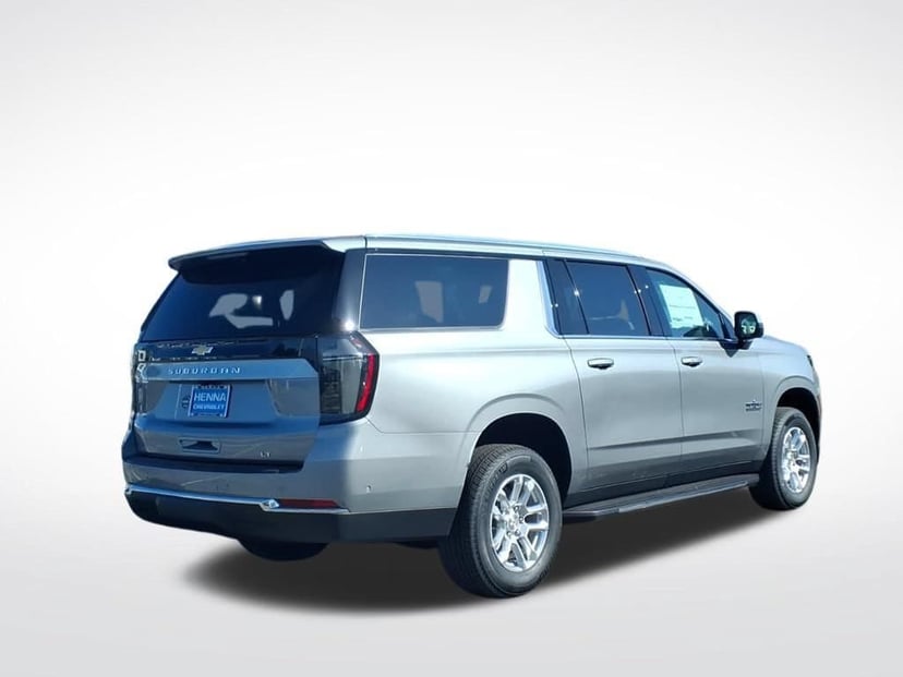 2026 Chevrolet Suburban - Image 3