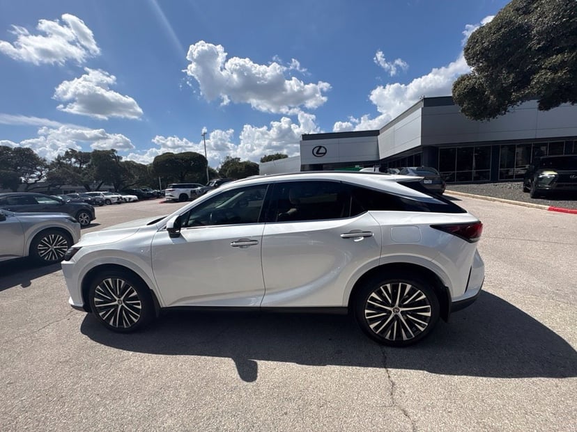 2023 Lexus RX - Image 1