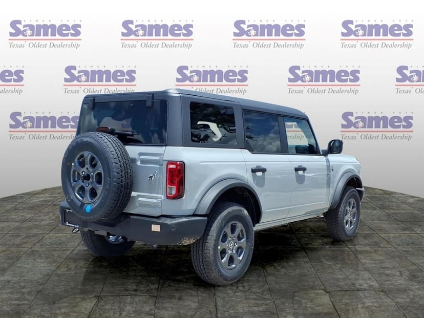 2026 Ford Bronco - Image 3