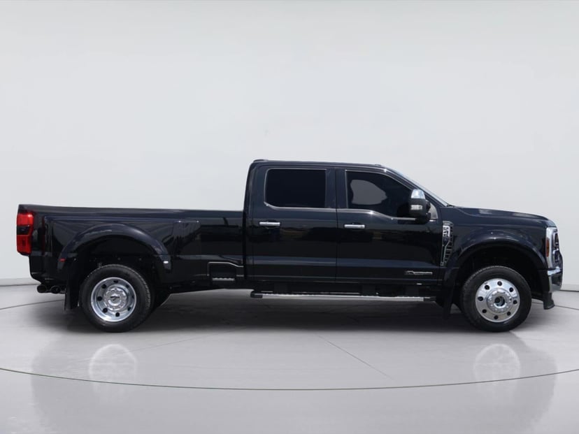 2026 Ford F-450 - Image 2