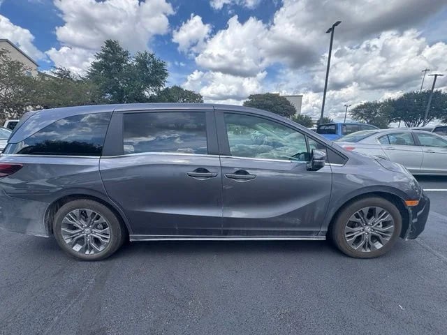 2026 Honda Odyssey - Image 2