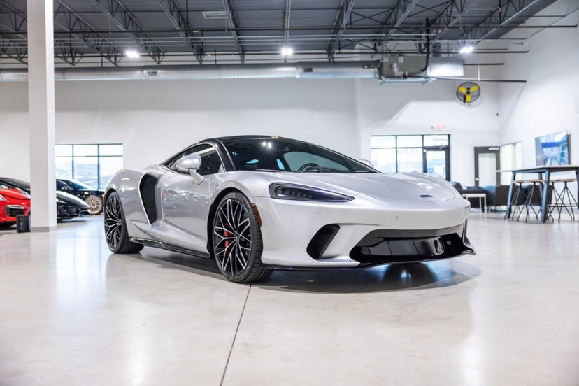 2022 McLaren GT - Image 1