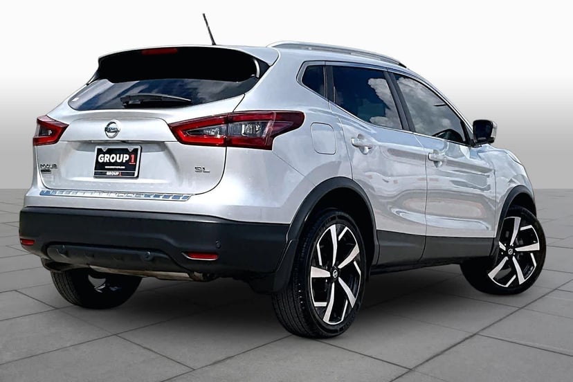 2020 Nissan Rogue Sport - Image 2
