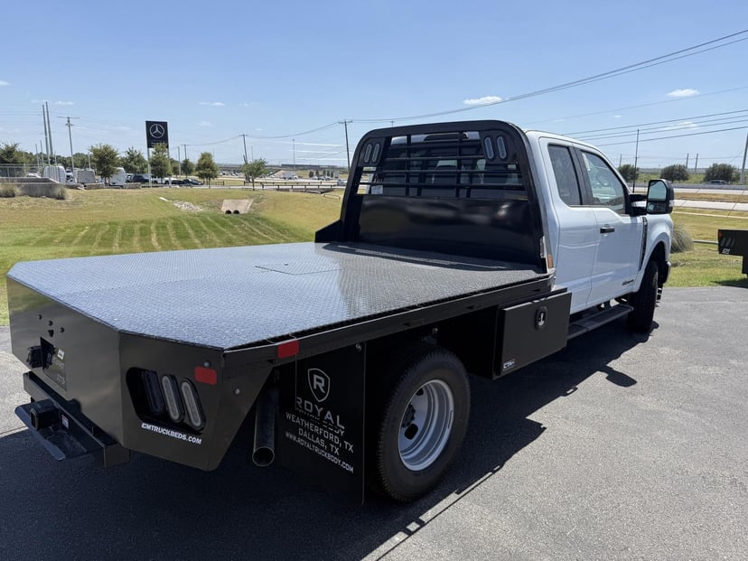 2026 Ford F-350 - Image 3