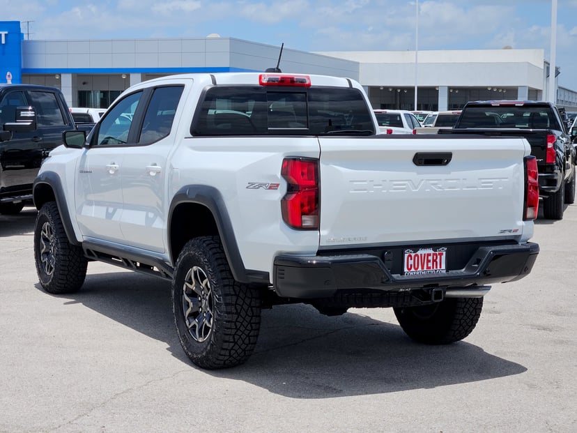 2026 Chevrolet Colorado - Image 3