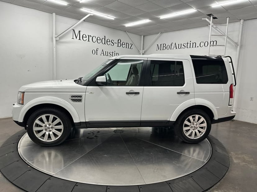 2013 Land Rover LR4 - Image 2