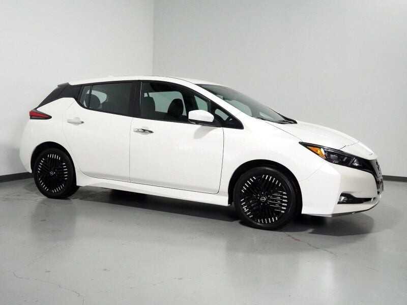 2025 Nissan Leaf - Image 1