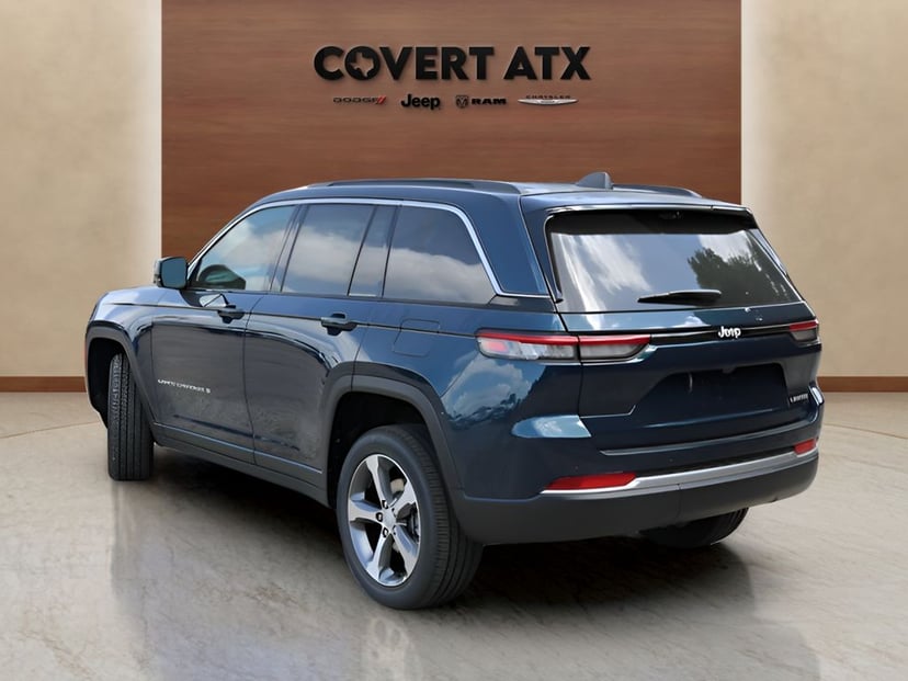 2026 Jeep Grand Cherokee - Image 2
