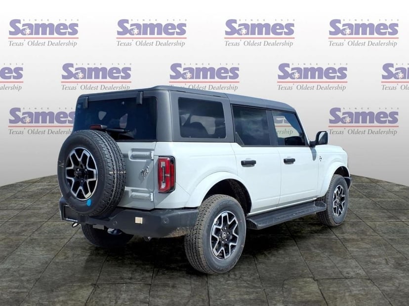 2026 Ford Bronco - Image 3