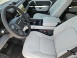 2026 Land Rover Defender - Preview 12