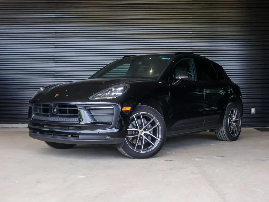 2026 Porsche Macan - Image 1
