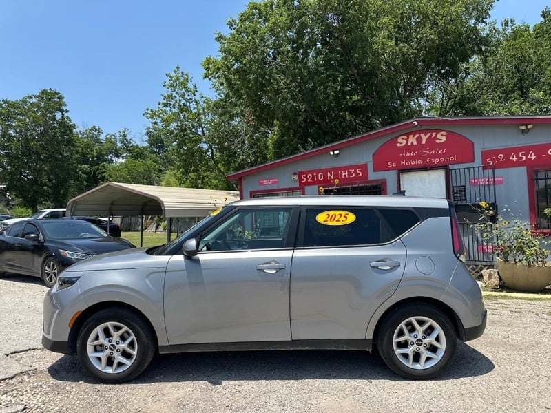 2025 Kia Soul - Image 3