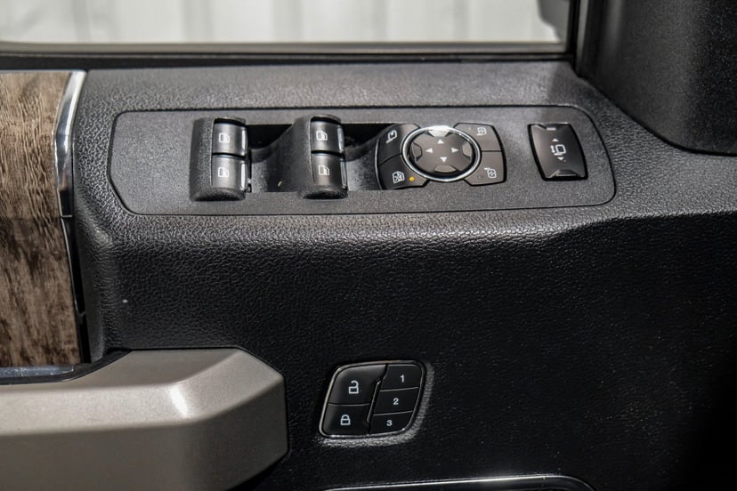 2019 Ford F-250 - Image 3