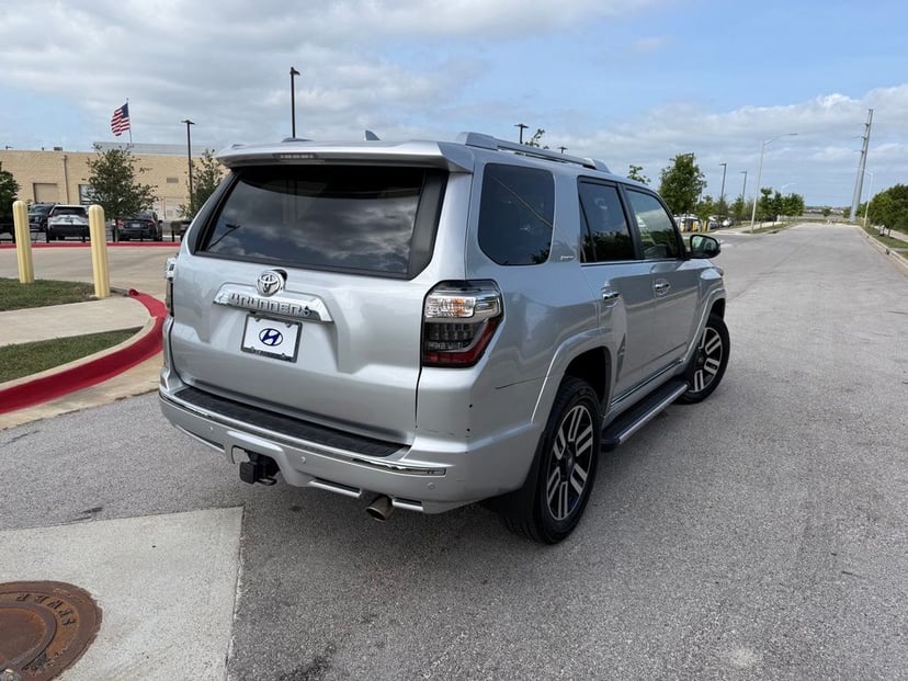 2023 Toyota 4runner - Image 3