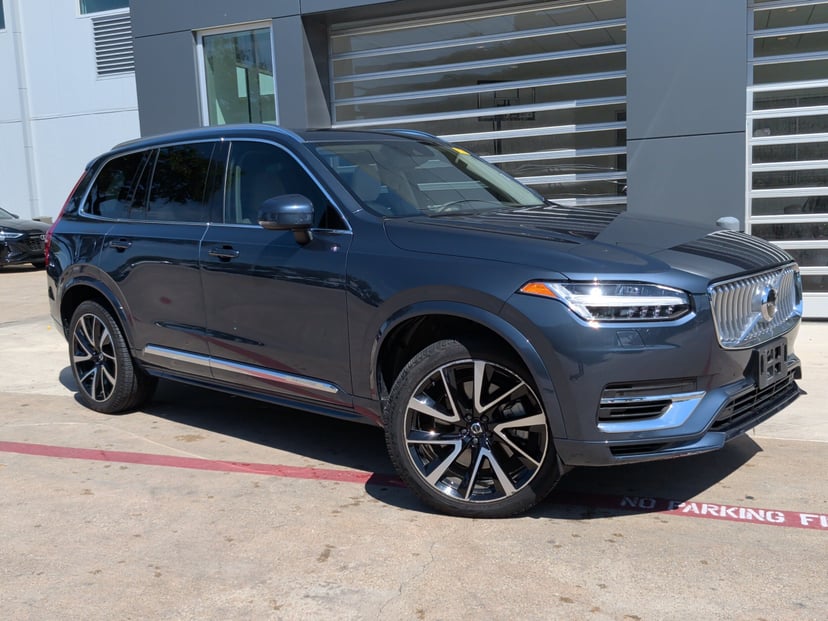 2022 Volvo XC90 - Image 1