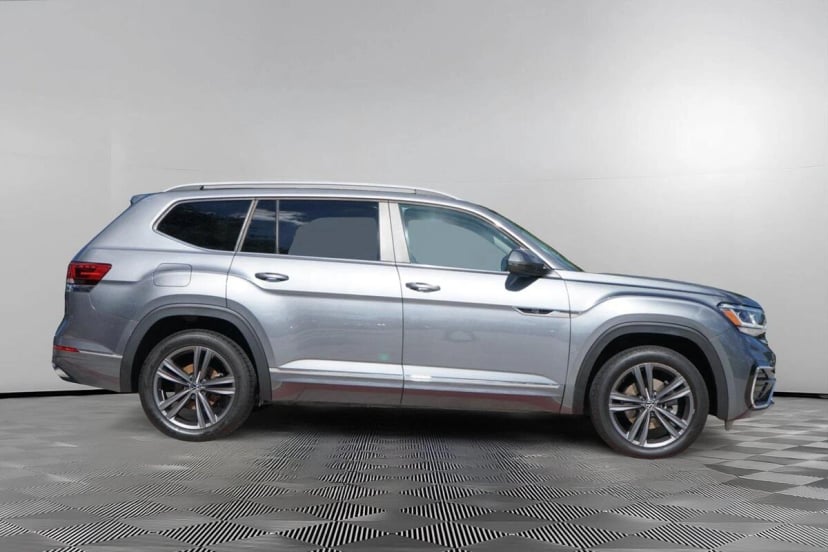 2022 Volkswagen Atlas - Image 1