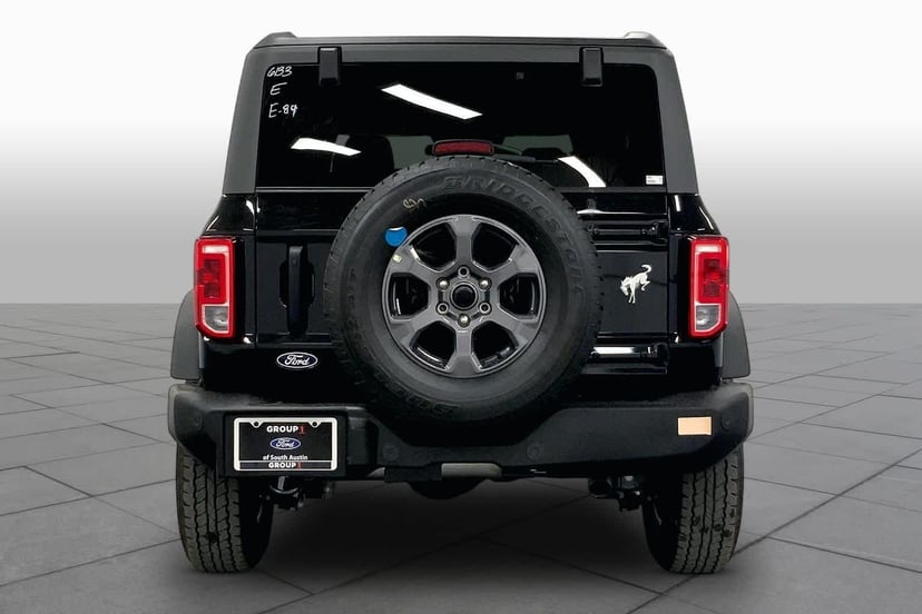 2026 Ford Bronco - Image 2