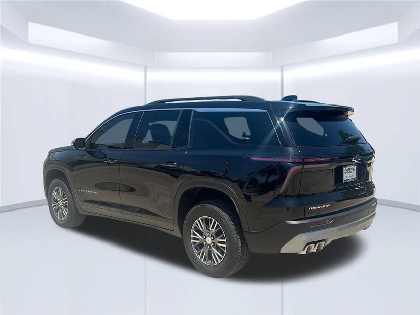 2026 Chevrolet Traverse - Image 2
