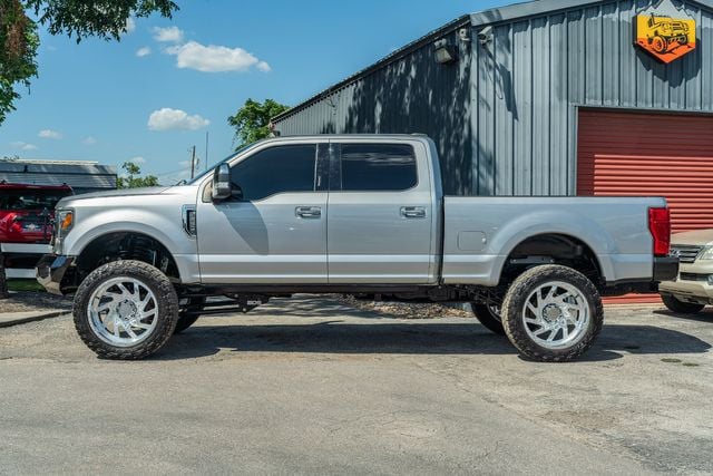 2022 Ford F-250 Super Duty - Image 1