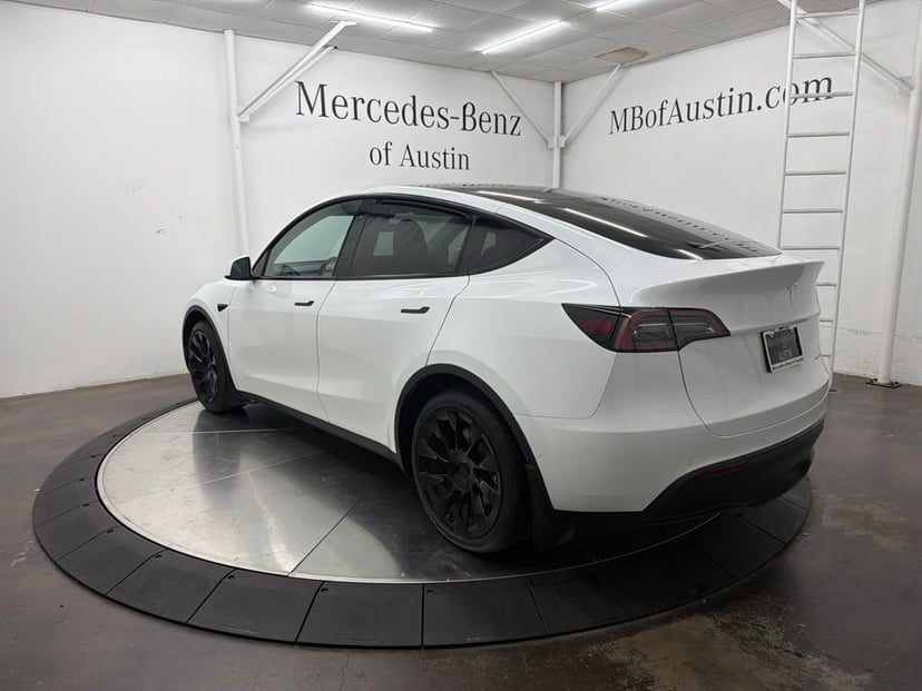 2022 Tesla Model Y - Image 3
