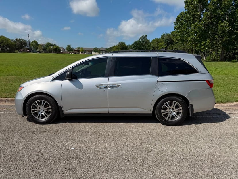 2013 Honda Odyssey - Image 1