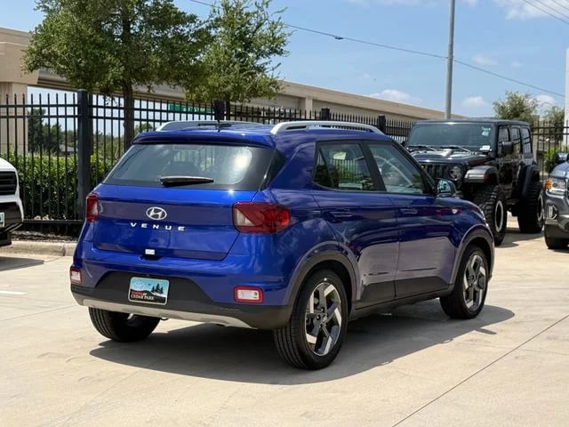 2024 Hyundai Venue - Image 3