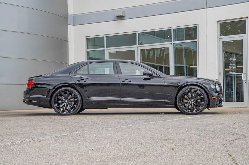 2026 Bentley Flying Spur - Image 2