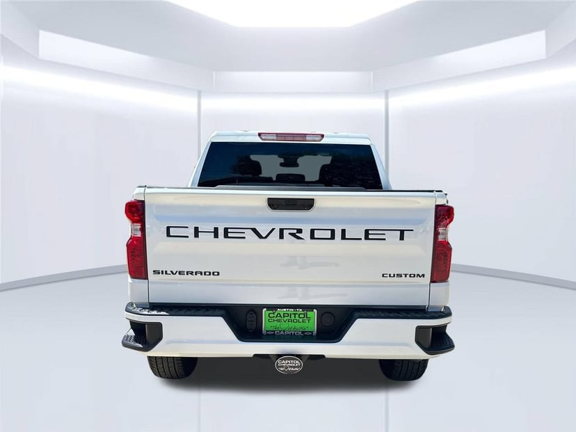 2026 Chevrolet Silverado 1500 - Image 2