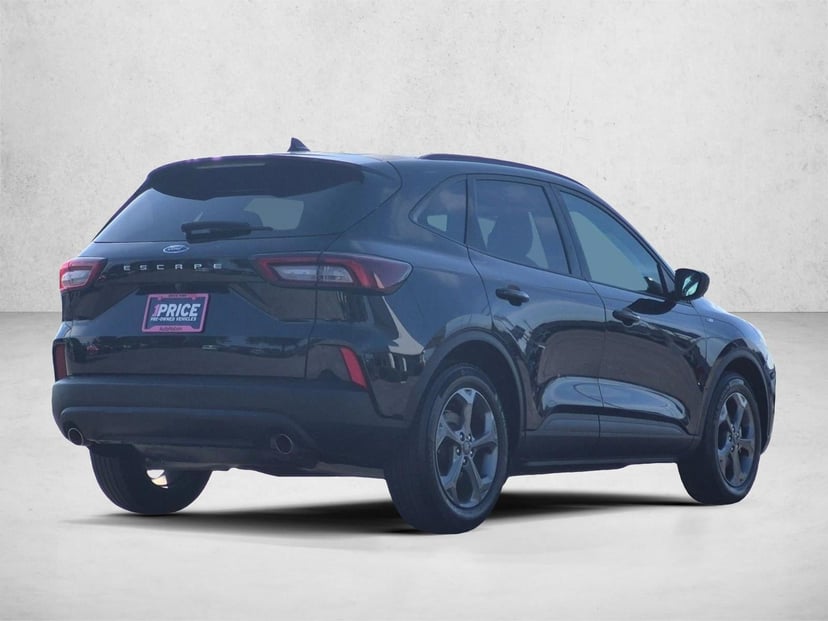 2025 Ford Escape - Image 3