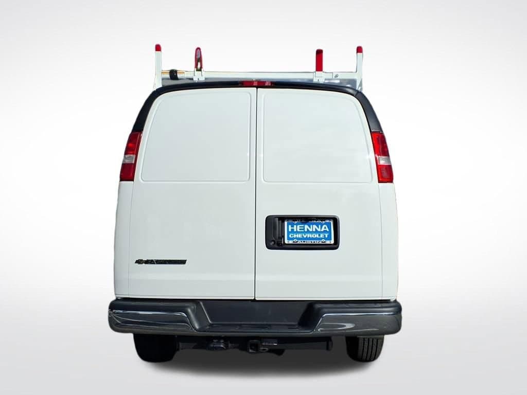 2026 Chevrolet Express - Image 3