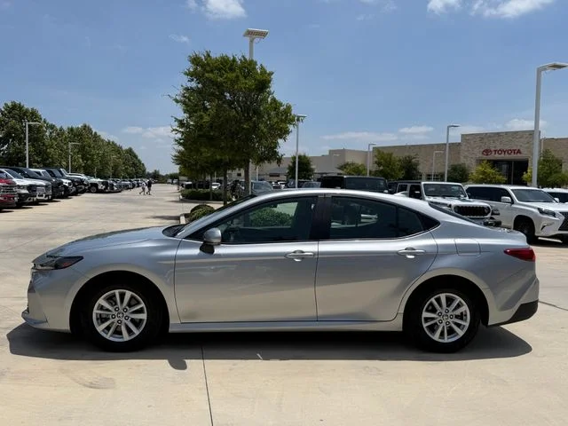 2025 Toyota Camry - Image 3
