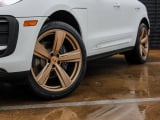 2026 Porsche Macan - Preview 12