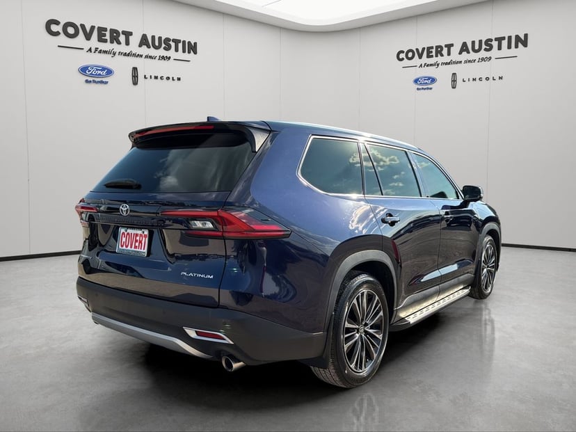 2025 Toyota Grand Highlander - Image 3