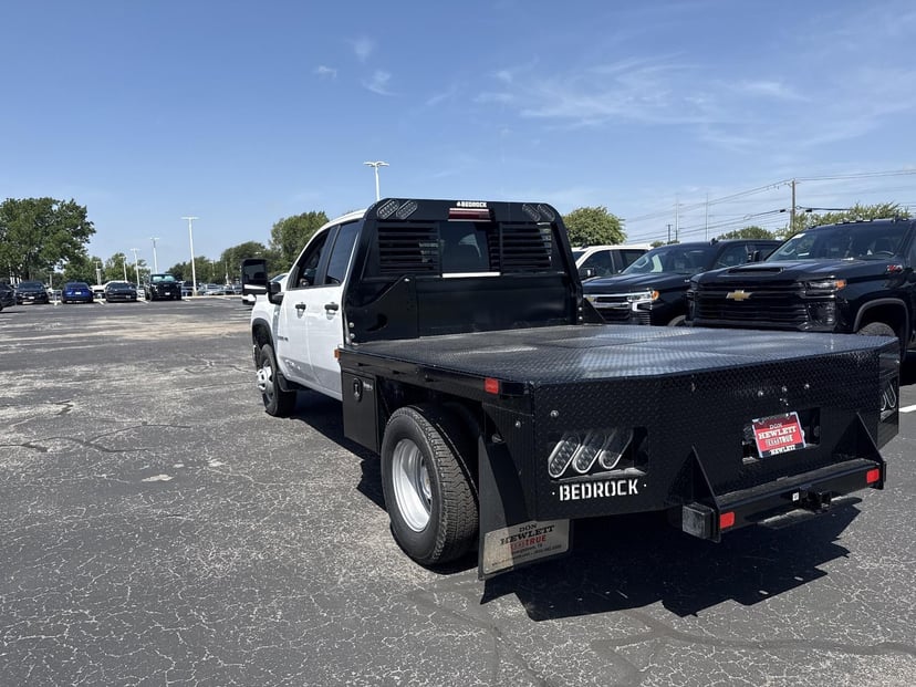 2025 Chevrolet Silverado 3500 HD - Image 3