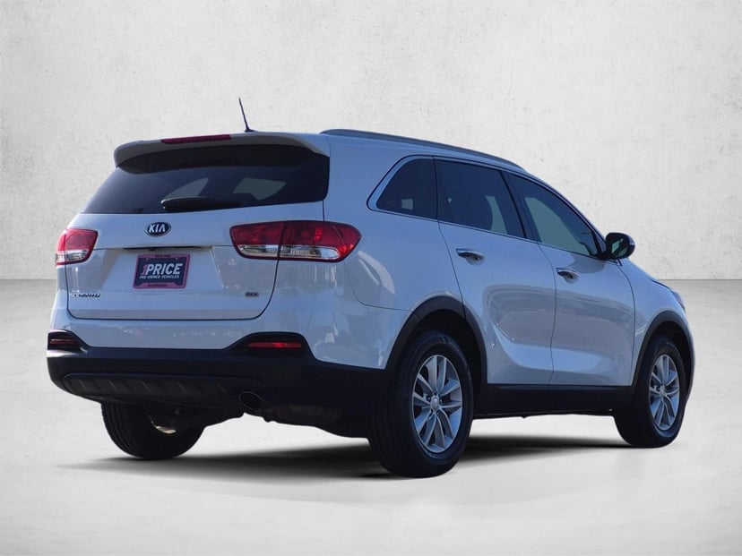2016 Kia Sorento - Image 3