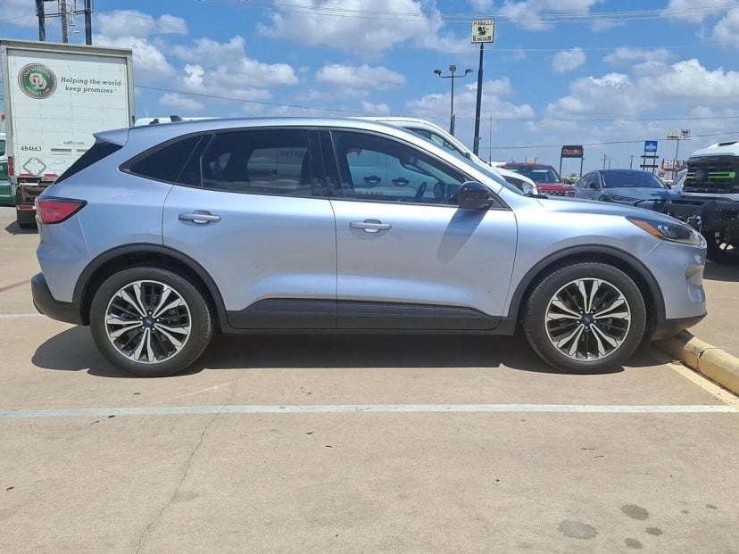 2022 Ford Escape - Image 3
