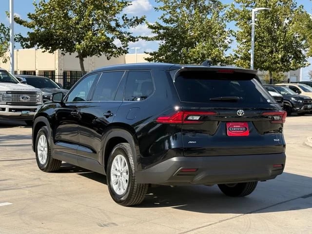2026 Toyota Grand Highlander - Image 2