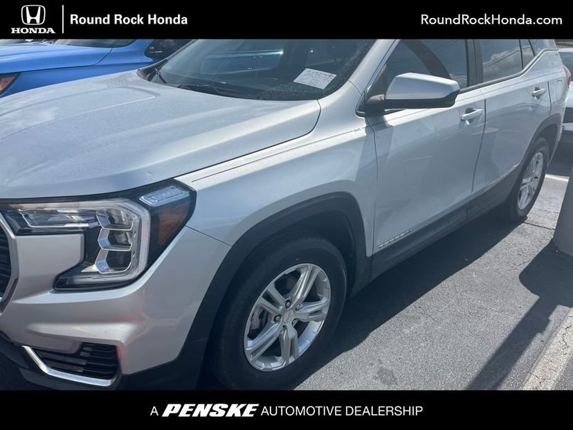 2022 GMC Terrain - Image 2