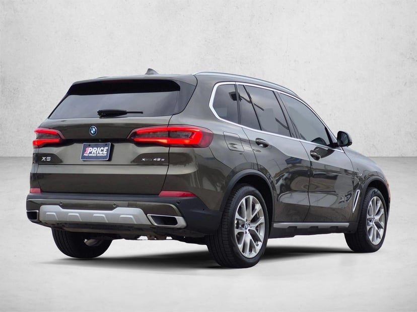 2022 BMW X5 - Image 2