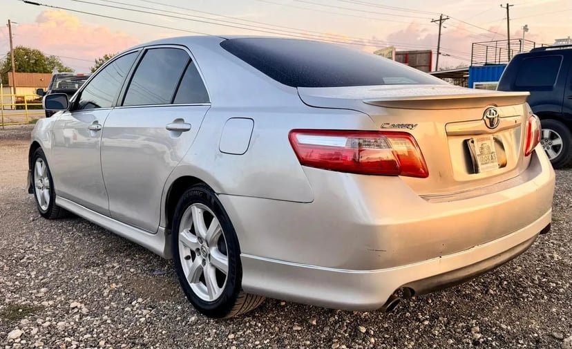 2009 Toyota Camry - Image 3