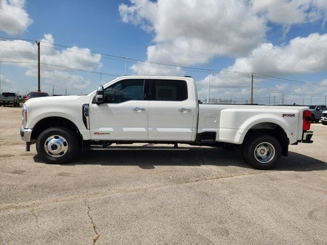 2026 Ford F-350 - Image 3