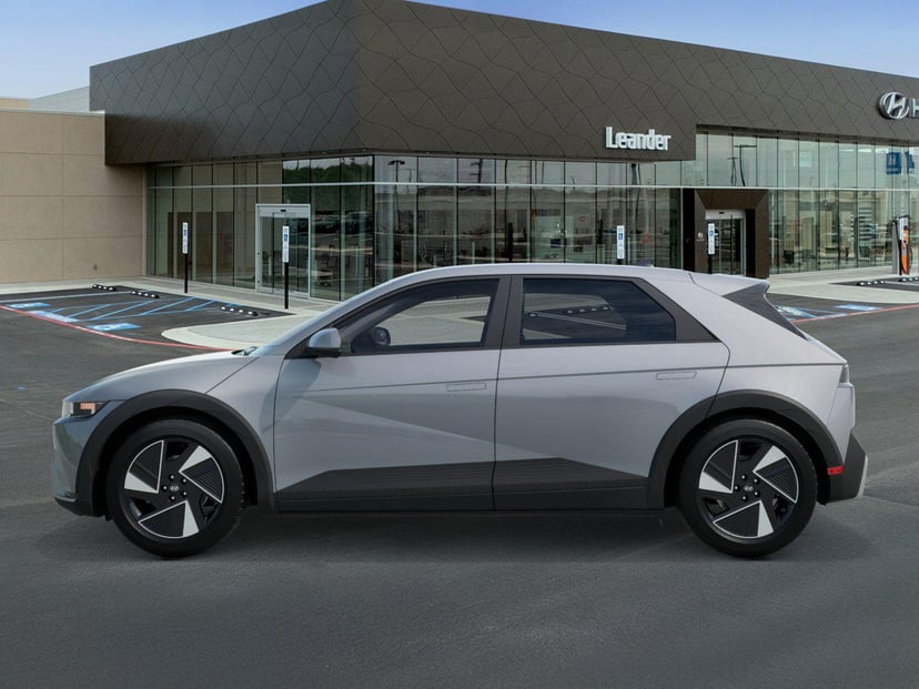 2026 Hyundai Ioniq 5 - Image 2