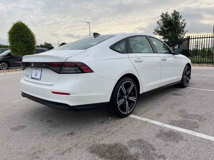 2026 Honda Accord - Image 2