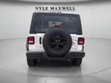 2021 Jeep Wrangler - Preview 12