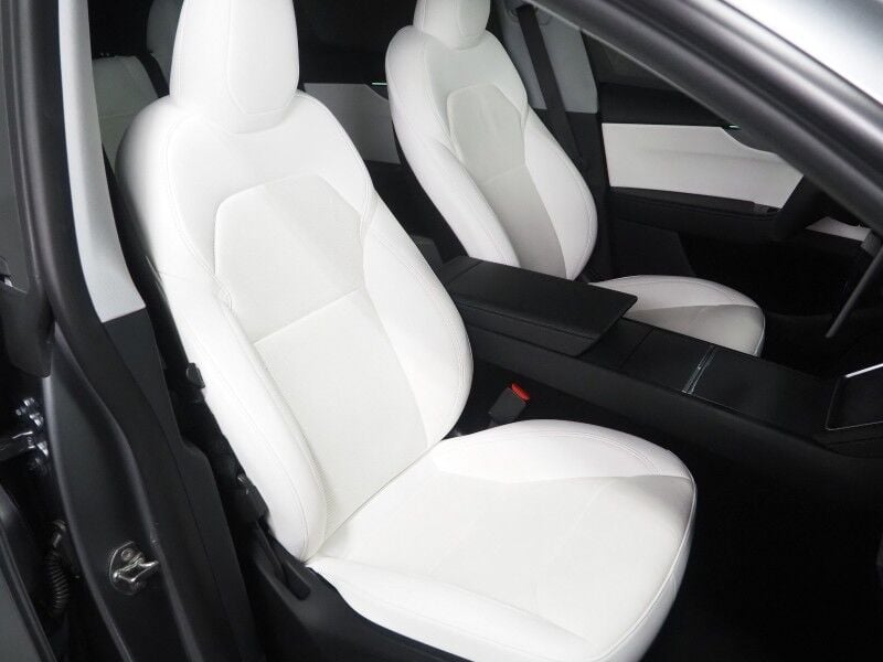 2026 Tesla Model Y Premium RWD - Image 3