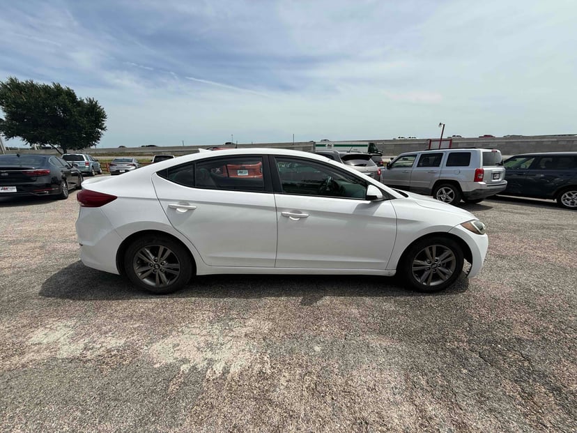 2018 Hyundai Elantra - Image 1