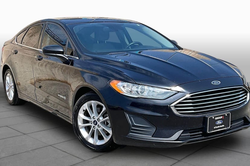 2019 Ford Fusion - Image 1